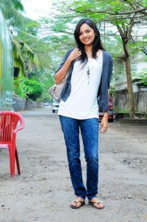 Samvrutha Sunil feet photo 2