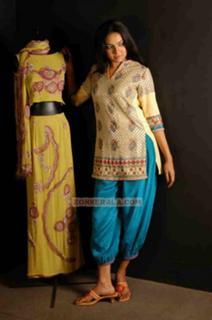 Samvrutha Sunil feet photo 18