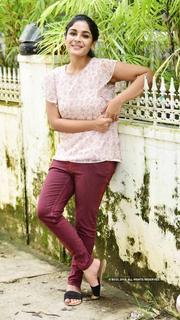 Samyuktha Menon feet photo thumbnail