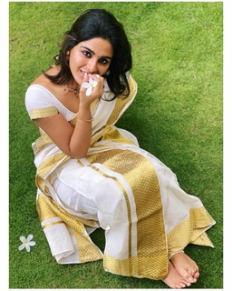 Samyuktha Menon feet photo thumbnail