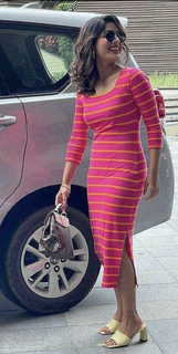 Samyuktha Menon feet photo thumbnail