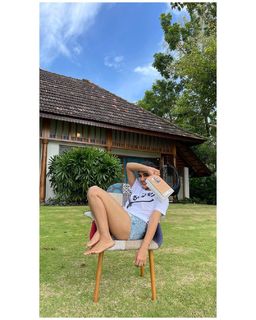 Samyuktha Menon feet photo thumbnail