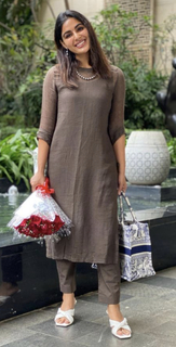 Samyuktha Menon feet photo thumbnail