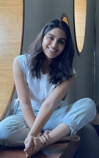 Samyuktha Menon feet photo thumbnail