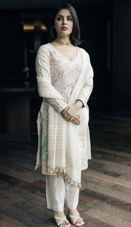 Samyuktha Menon feet photo thumbnail
