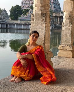 Samyuktha Menon feet photo thumbnail