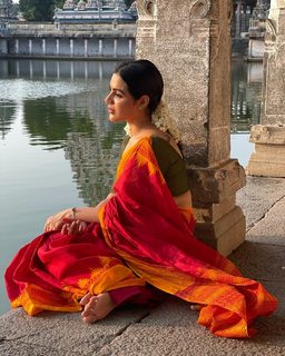 Samyuktha Menon feet photo thumbnail