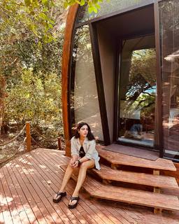 Samyuktha Menon feet photo thumbnail