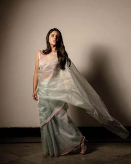 Samyuktha Menon feet photo thumbnail