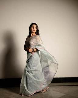 Samyuktha Menon feet photo thumbnail