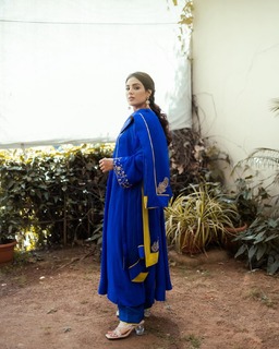 Samyuktha Menon feet photo thumbnail