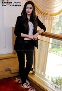 Sana Javed feet photo thumbnail