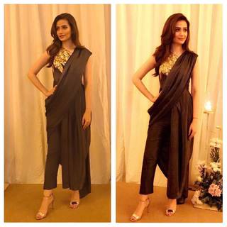 Sana Javed feet photo thumbnail