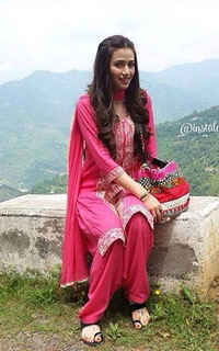 Sana Javed feet photo thumbnail