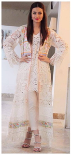 Sana Javed feet photo thumbnail