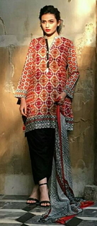 Sana Javed feet photo thumbnail