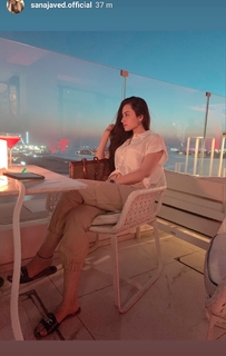 Sana Javed feet photo thumbnail