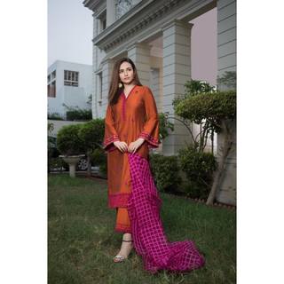 Sana Javed feet photo thumbnail