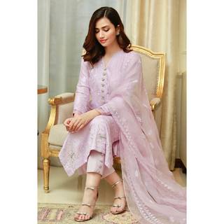 Sana Javed feet photo thumbnail