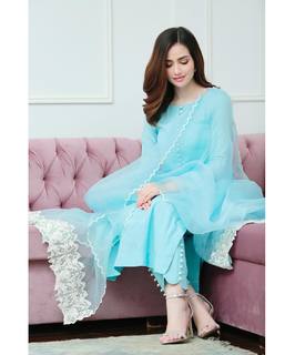 Sana Javed feet photo thumbnail