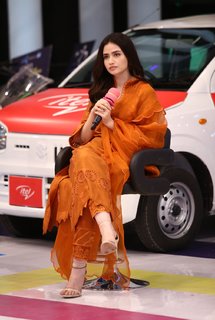Sana Javed feet photo thumbnail