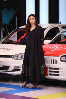Sana Javed feet photo thumbnail