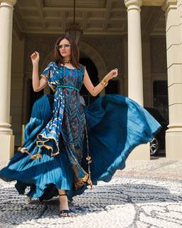 Sana Javed feet photo thumbnail