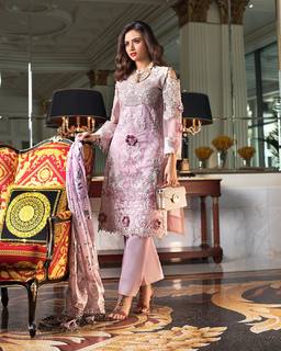 Sana Javed feet photo thumbnail