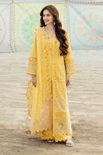 Sana Javed feet photo thumbnail