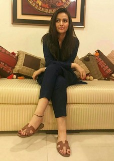 Sana Javed feet photo thumbnail