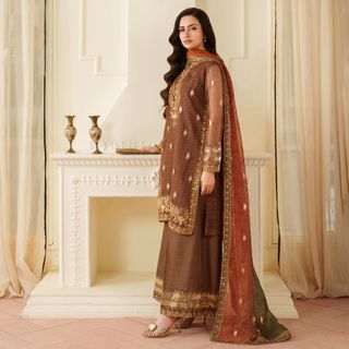 Sana Javed feet photo thumbnail