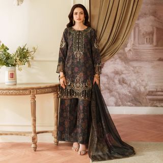 Sana Javed feet photo thumbnail