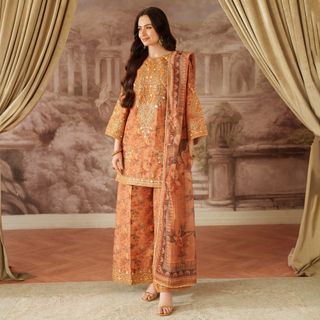 Sana Javed feet photo thumbnail