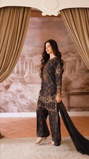 Sana Javed feet photo thumbnail