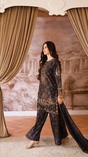 Sana Javed feet photo thumbnail