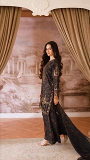 Sana Javed feet photo thumbnail