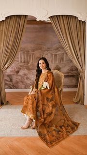 Sana Javed feet photo thumbnail