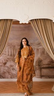 Sana Javed feet photo thumbnail