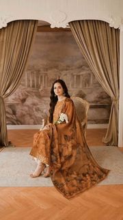 Sana Javed feet photo thumbnail