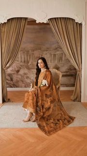 Sana Javed feet photo thumbnail