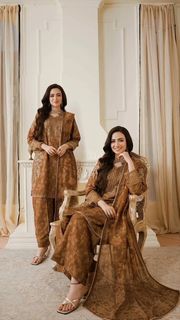 Sana Javed feet photo thumbnail