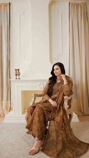 Sana Javed feet photo thumbnail