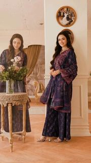 Sana Javed feet photo thumbnail