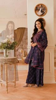 Sana Javed feet photo thumbnail