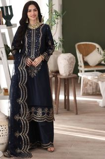 Sana Javed feet photo thumbnail