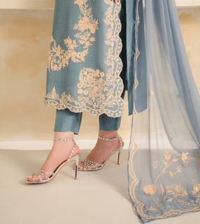 Sana Javed feet photo 15