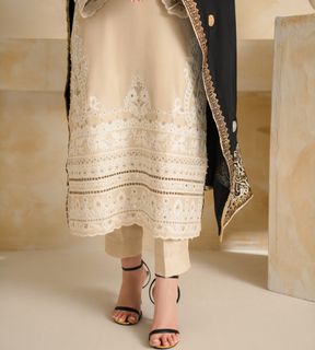 Sana Javed feet photo 12