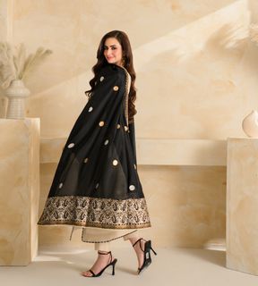 Sana Javed feet photo 10
