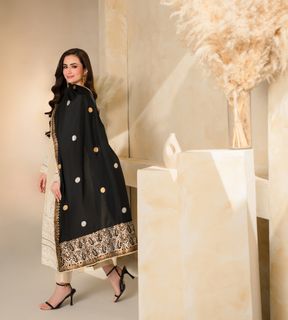 Sana Javed feet photo 7