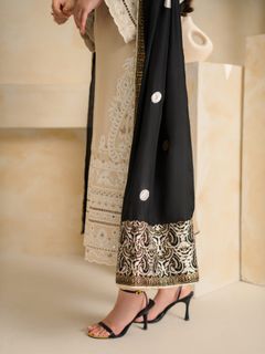 Sana Javed feet photo 5